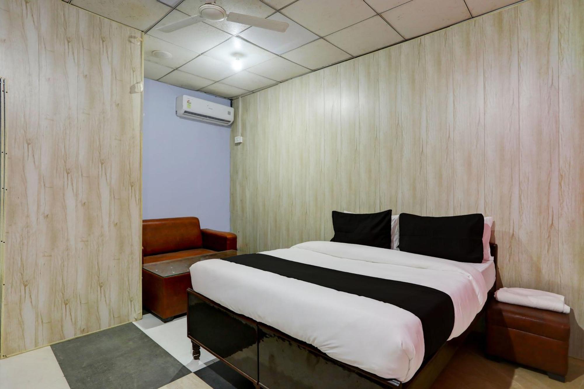 Collection O Harsh Hotel & Restaurant Bhiwadi Екстер'єр фото