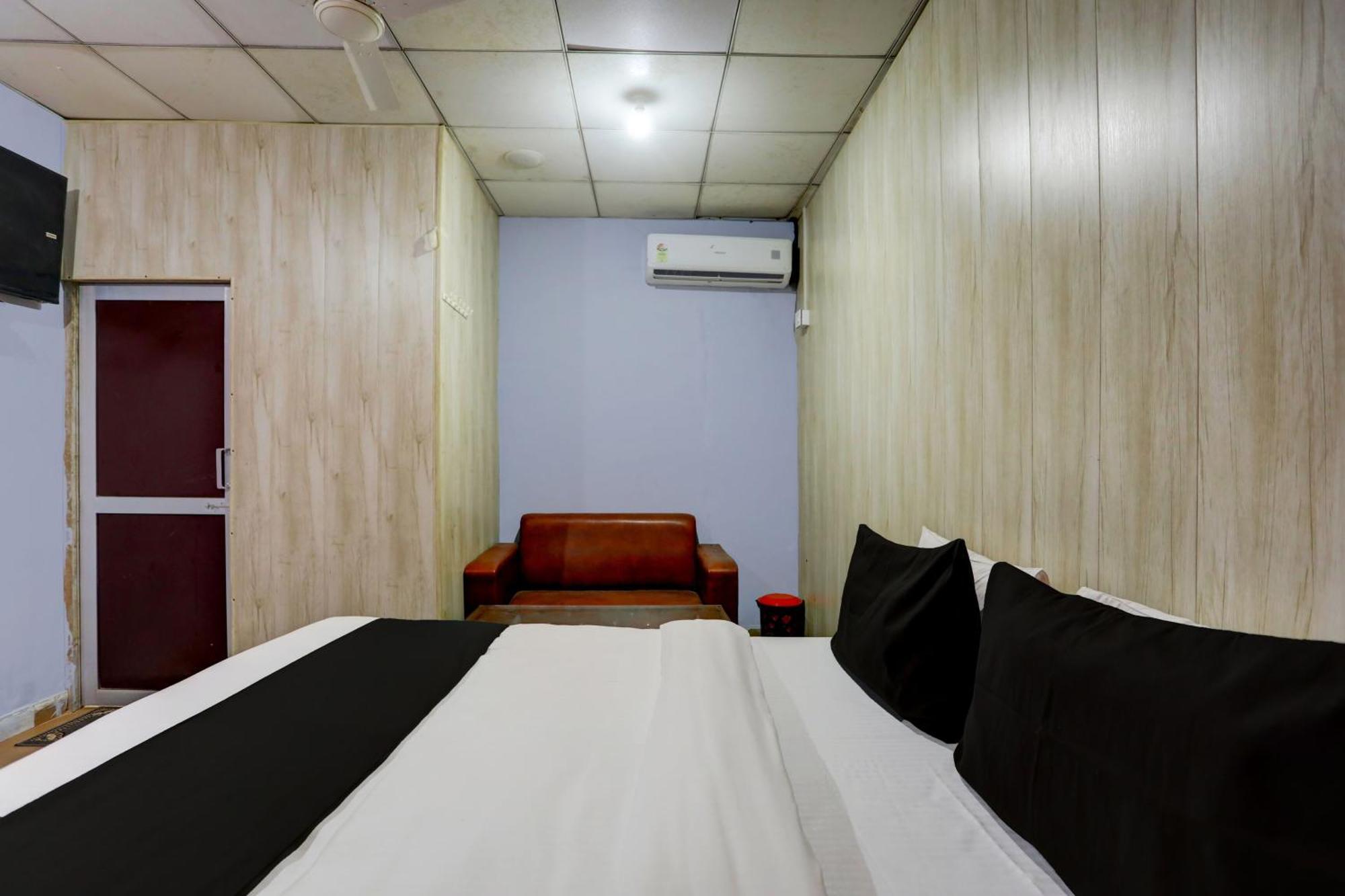 Collection O Harsh Hotel & Restaurant Bhiwadi Екстер'єр фото