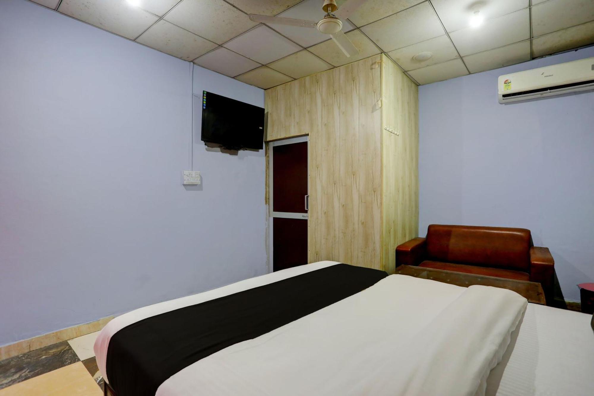 Collection O Harsh Hotel & Restaurant Bhiwadi Екстер'єр фото
