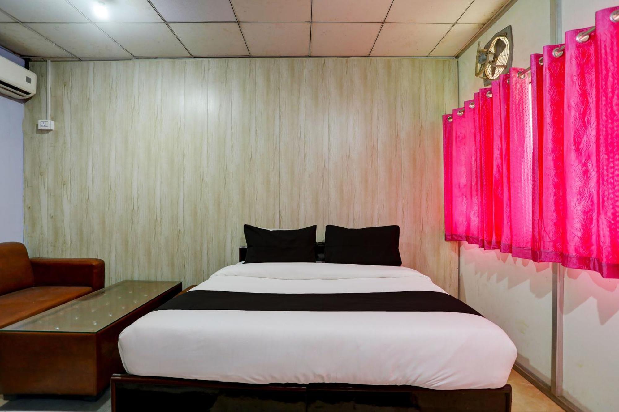 Collection O Harsh Hotel & Restaurant Bhiwadi Екстер'єр фото